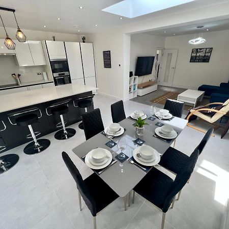 Вилла Wembley Stadium 5 Star Brand New Luxury Sleeps 14 With Parking Лондон Экстерьер фото