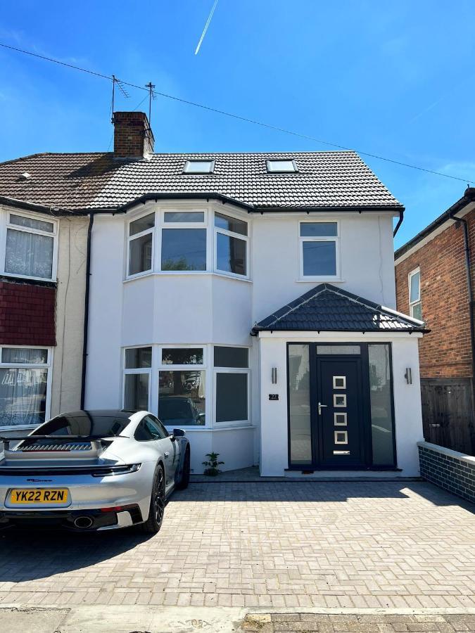 Вилла Wembley Stadium 5 Star Brand New Luxury Sleeps 14 With Parking Лондон Экстерьер фото