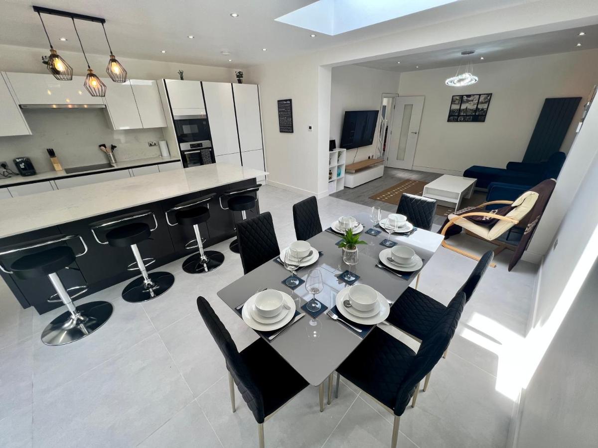 Вилла Wembley Stadium 5 Star Brand New Luxury Sleeps 14 With Parking Лондон Экстерьер фото
