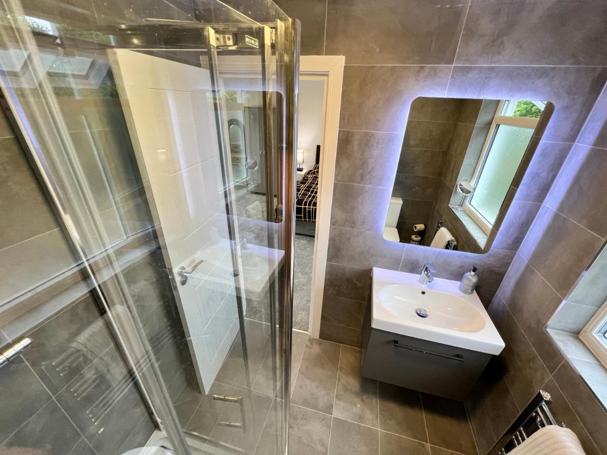 Вилла Wembley Stadium 5 Star Brand New Luxury Sleeps 14 With Parking Лондон Экстерьер фото