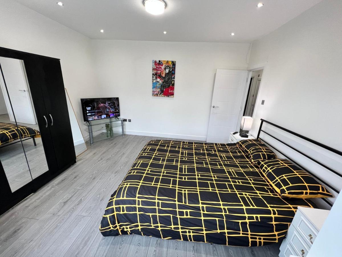 Вилла Wembley Stadium 5 Star Brand New Luxury Sleeps 14 With Parking Лондон Экстерьер фото